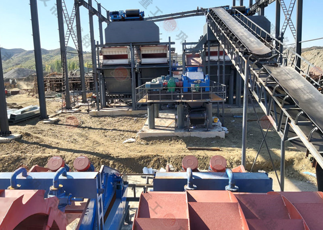 全自動液壓對輥制砂機三臺一起發貨